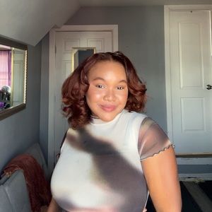 Meet your Posher, Elena